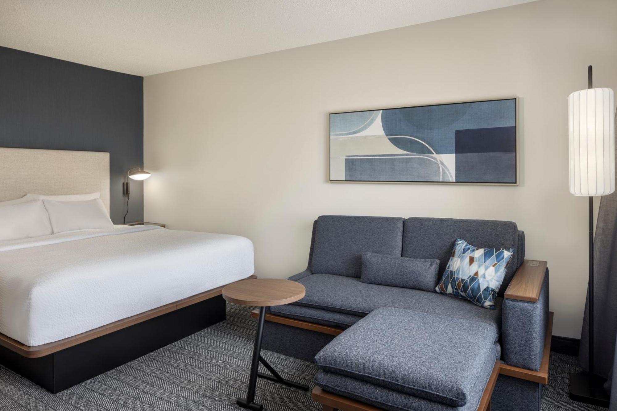 Courtyard By Marriott Springfield Airport Hotel Exterior foto