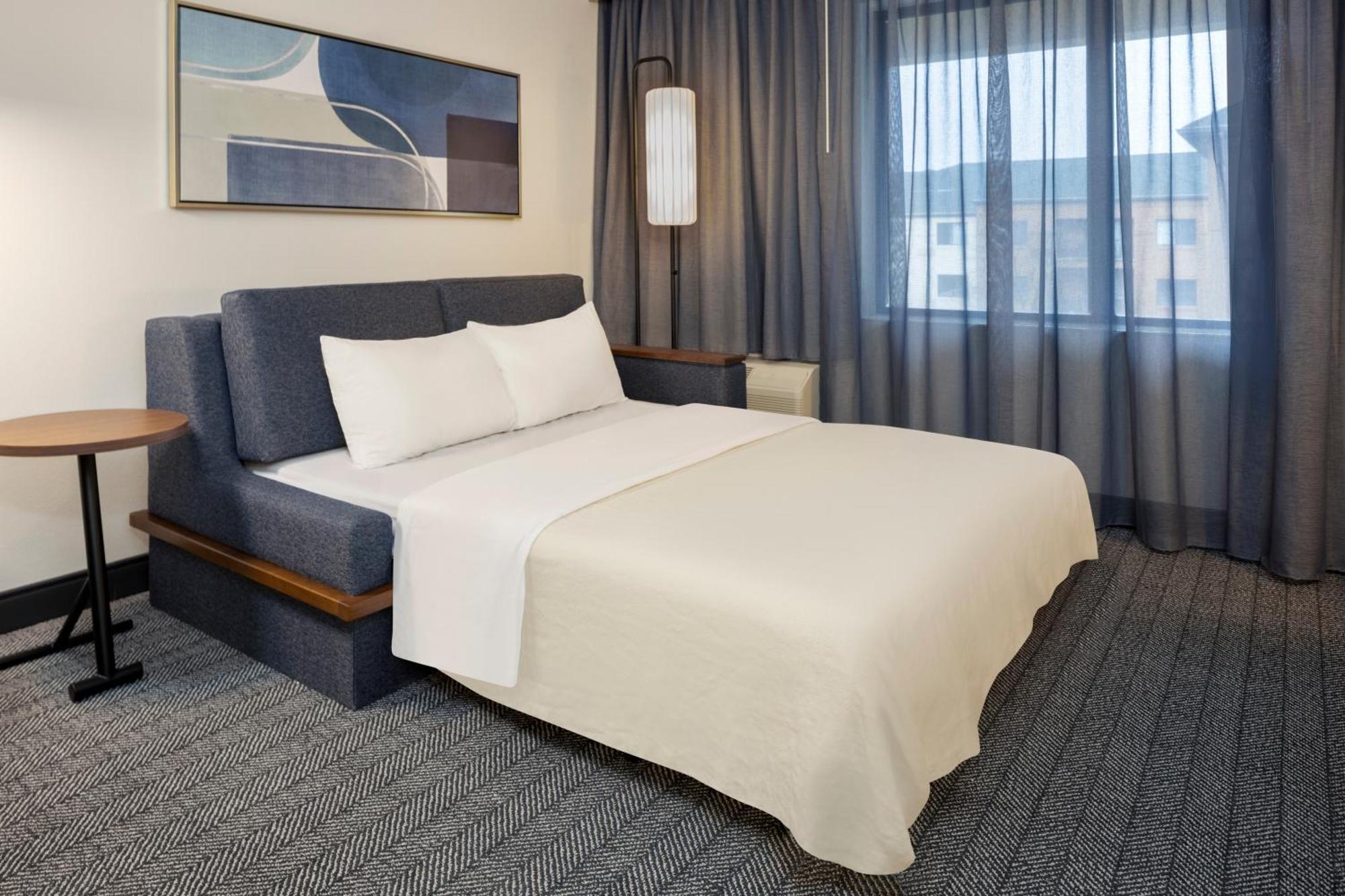 Courtyard By Marriott Springfield Airport Hotel Exterior foto
