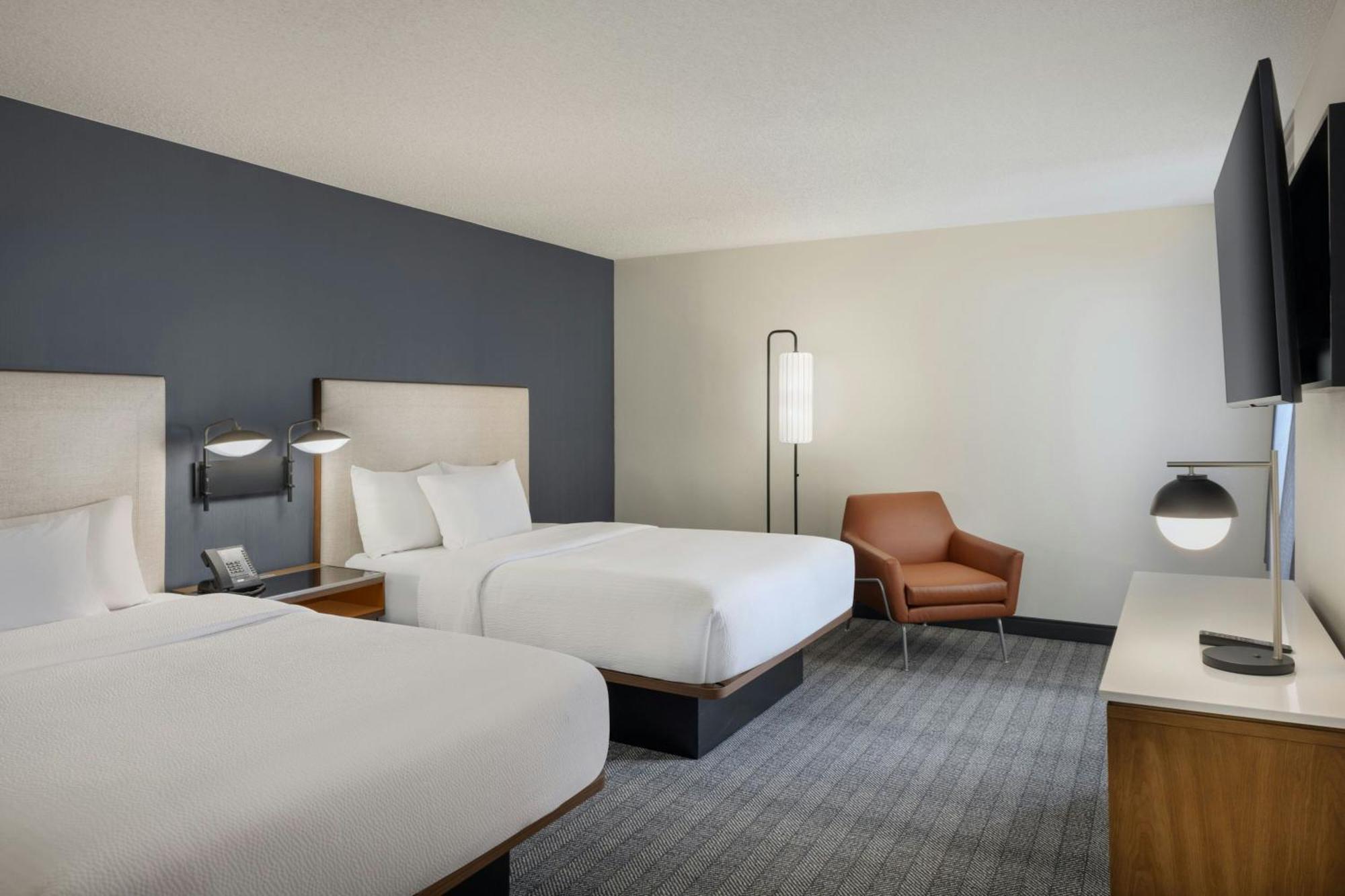 Courtyard By Marriott Springfield Airport Hotel Exterior foto
