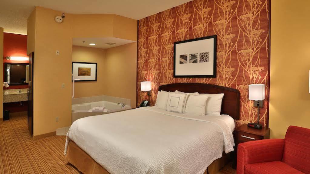 Courtyard By Marriott Springfield Airport Hotel Exterior foto