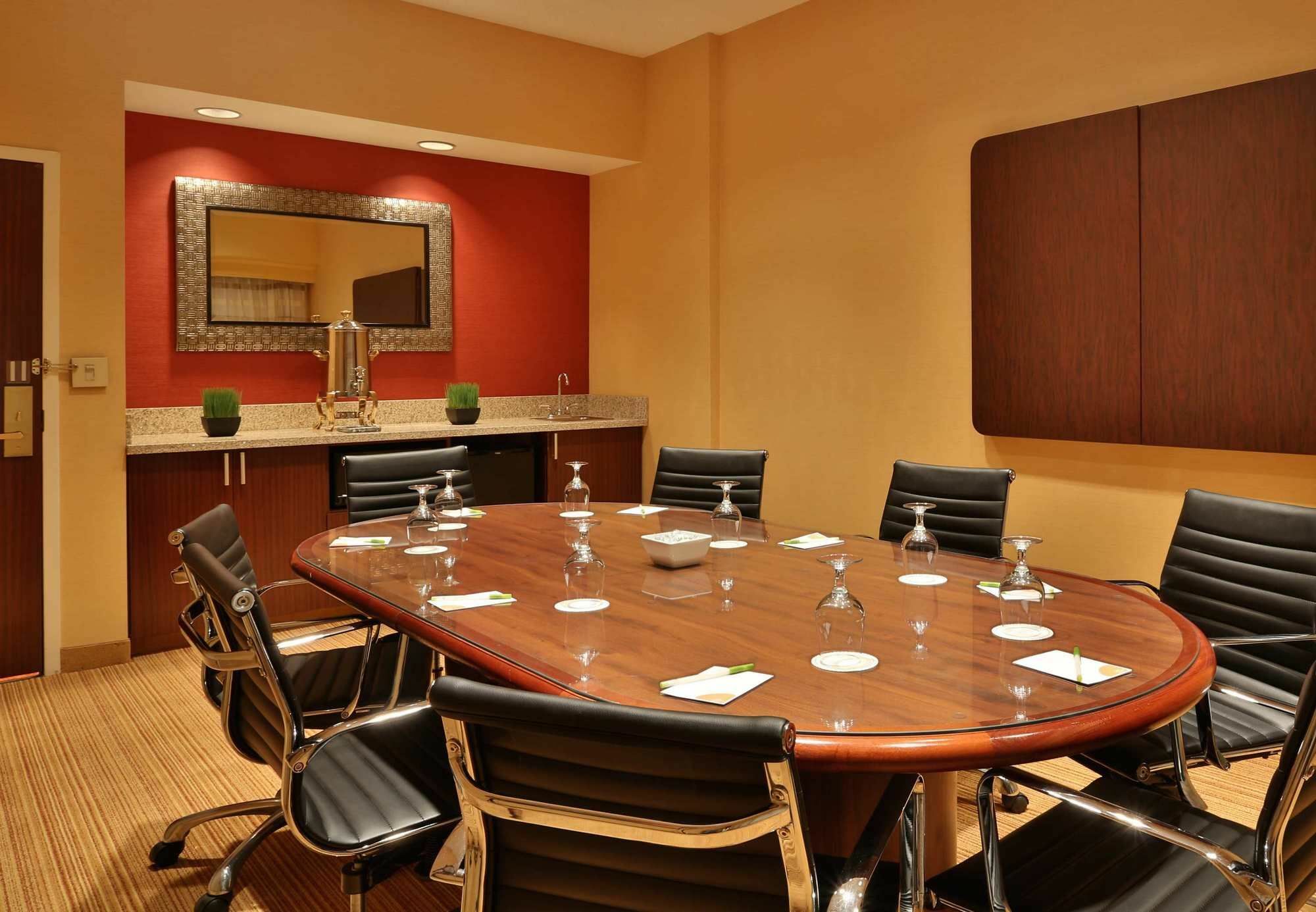 Courtyard By Marriott Springfield Airport Hotel Exterior foto